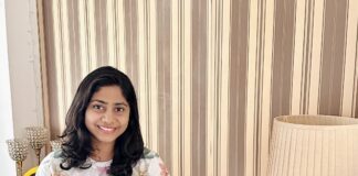 A Mompreneur who is walking the talk with fabulous, quirky and customized hand painted shoes